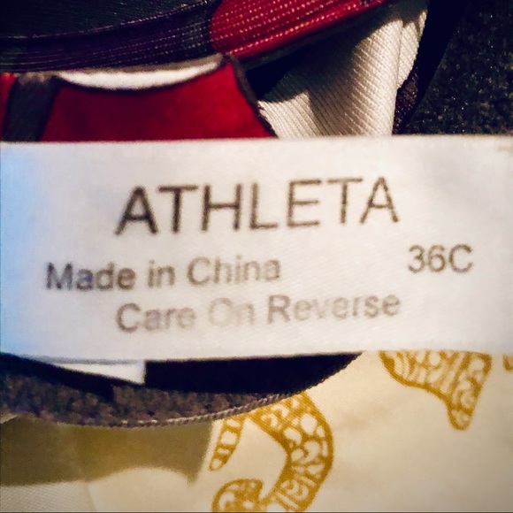 Athleta workout top with built in bra! Like new! - Picture 2 of 4